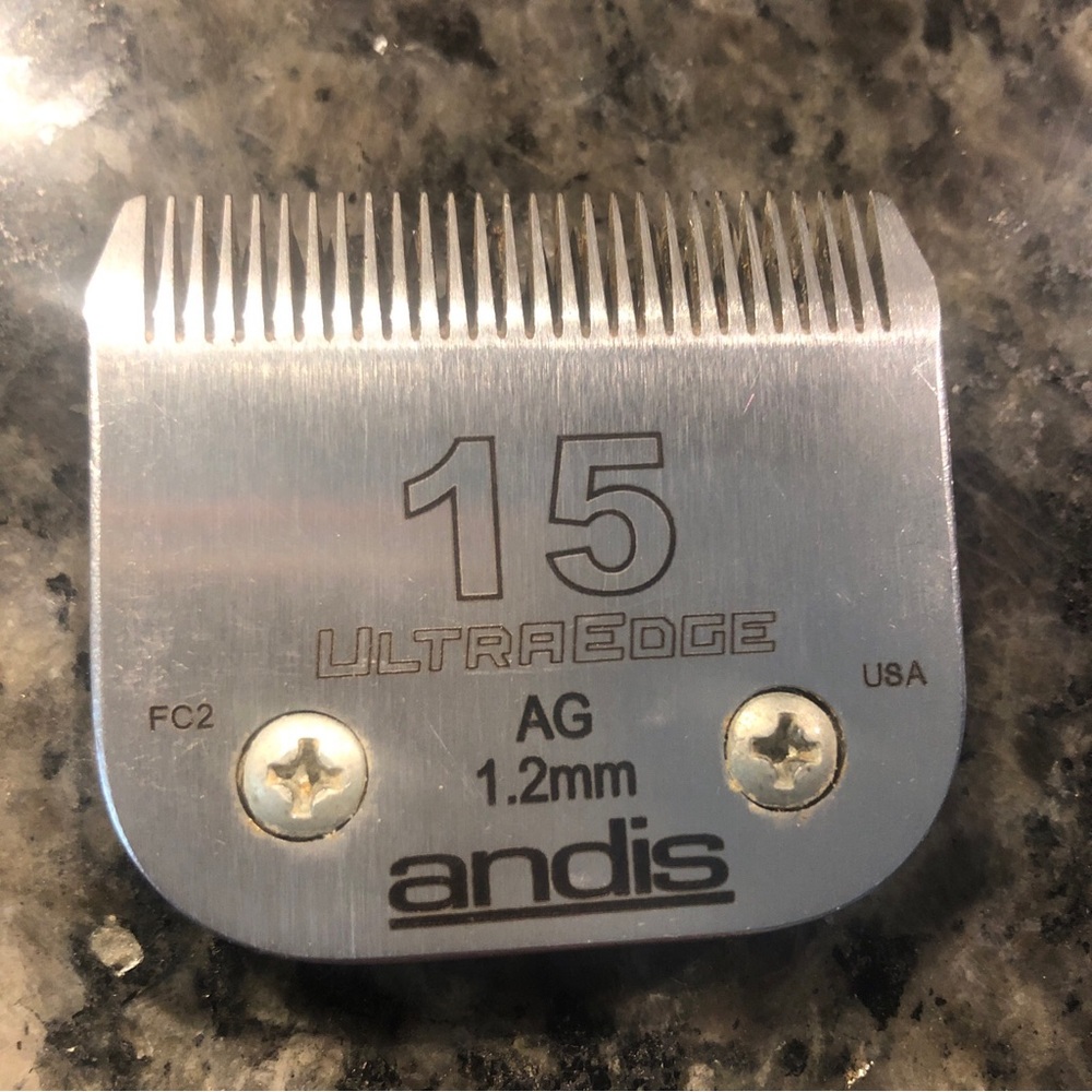 ANDIS ULTRA EDGE SIZE 15 AG 1.2mm BLADE - DOG GROOMING BLADE LEAVES HAIR 3/64"